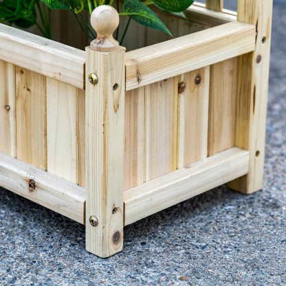 Jardinera elevada con celosía de madera natural