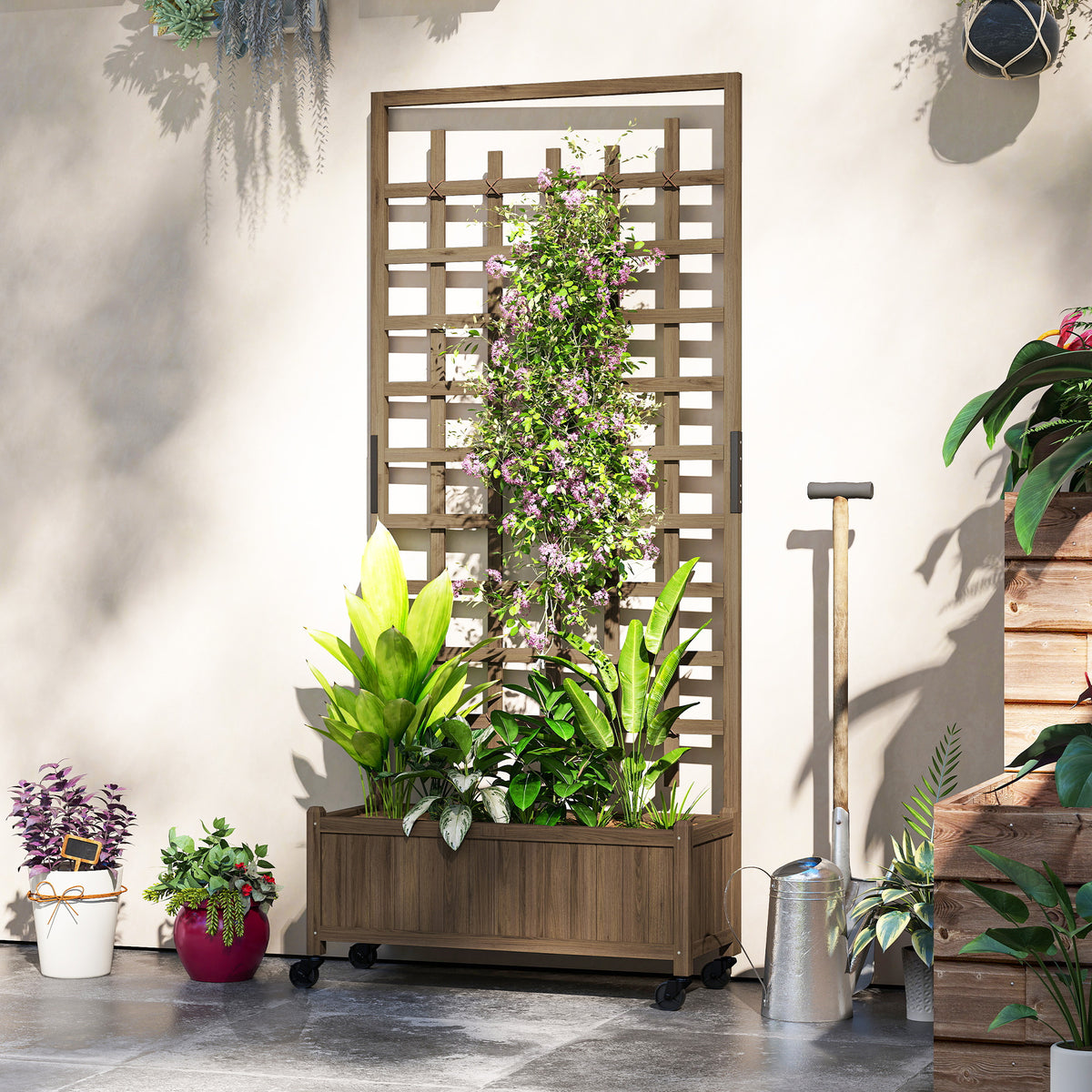 Jardinera elevada con celosía y ruedas