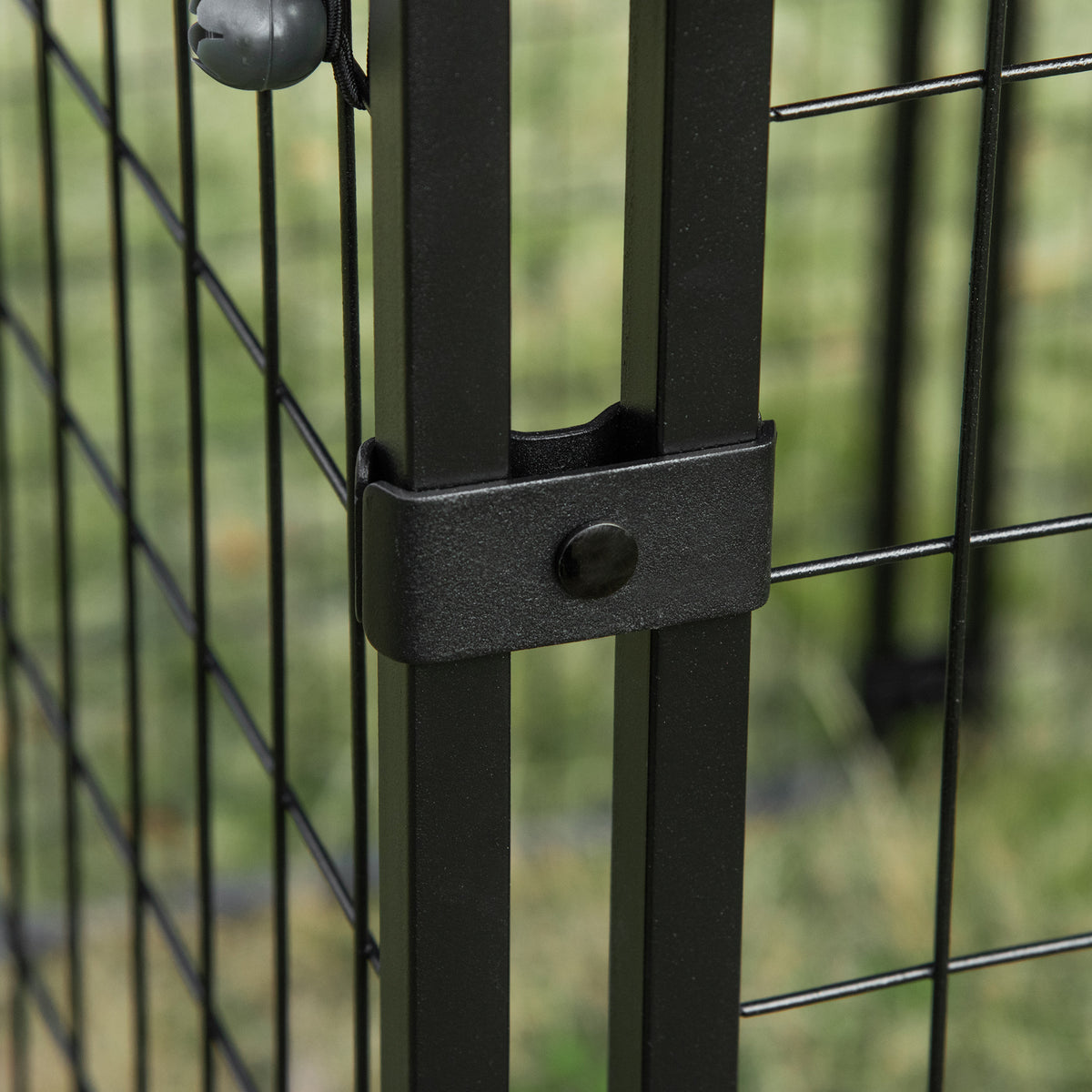 Outdoor dog kennel lockable playpen
