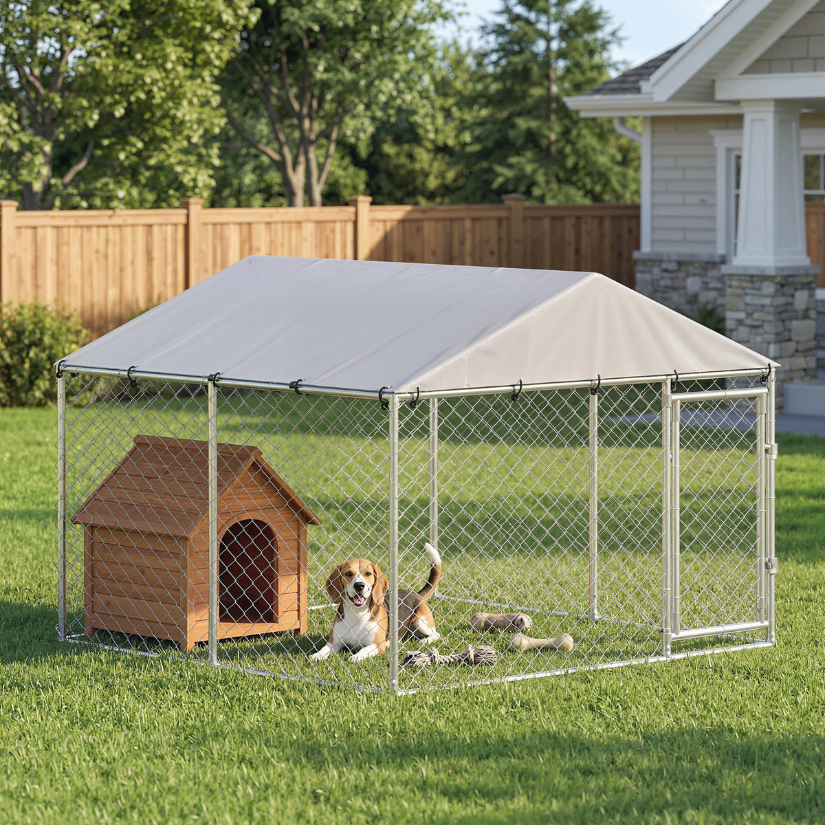 Outdoor dog kennel in galvanized steel with roof