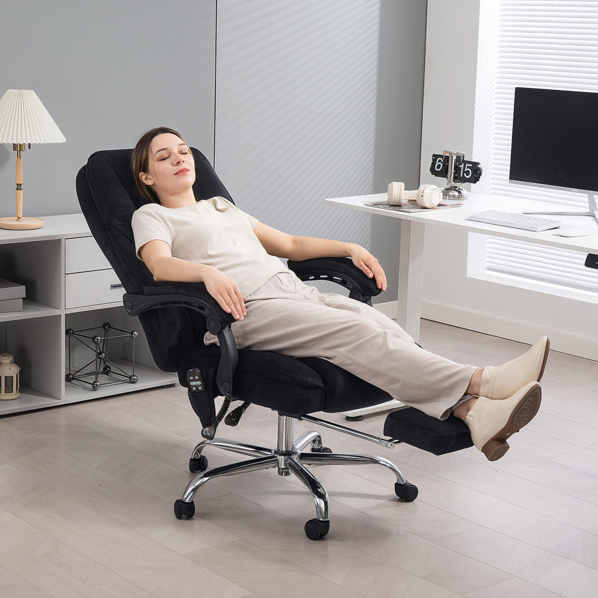 Silla de oficina de masaje reclinable con reposapiés ajustable