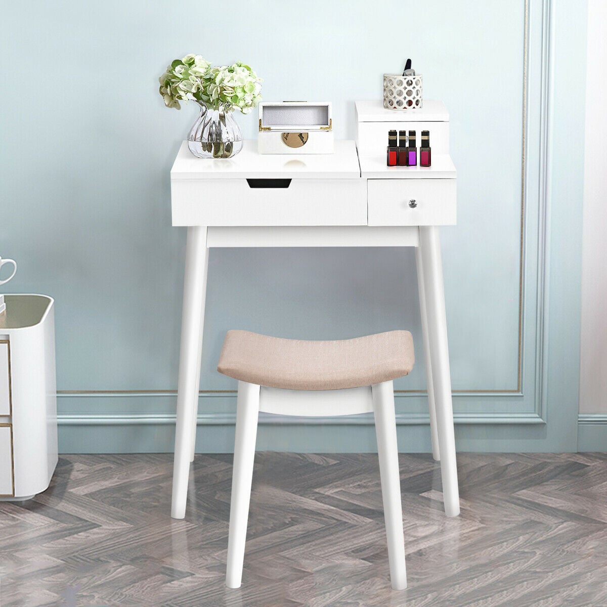 Coiffeuse avec miroir rabattable et tabouret