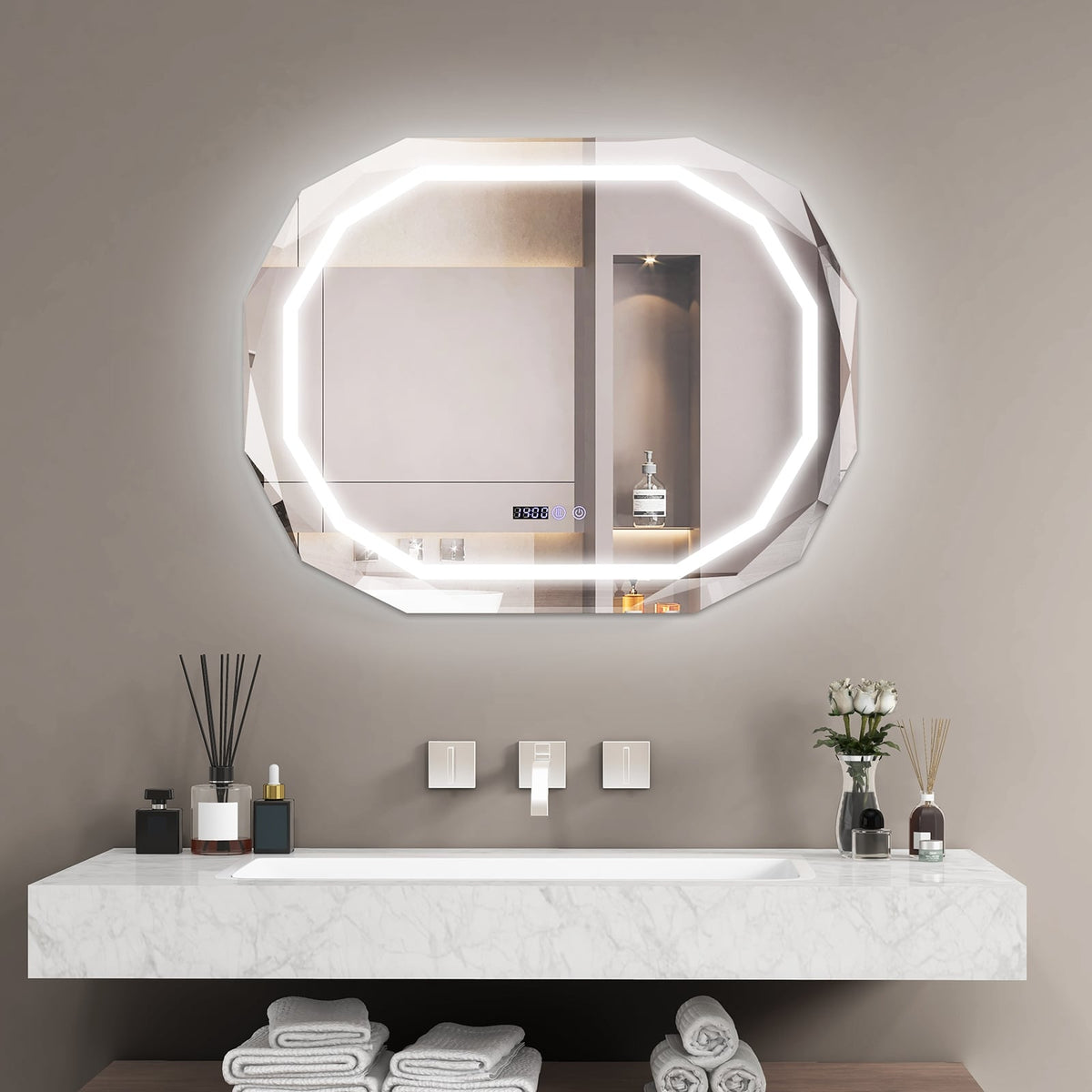 Miroir de salle de bains antibuée à DEL avec mémoire
