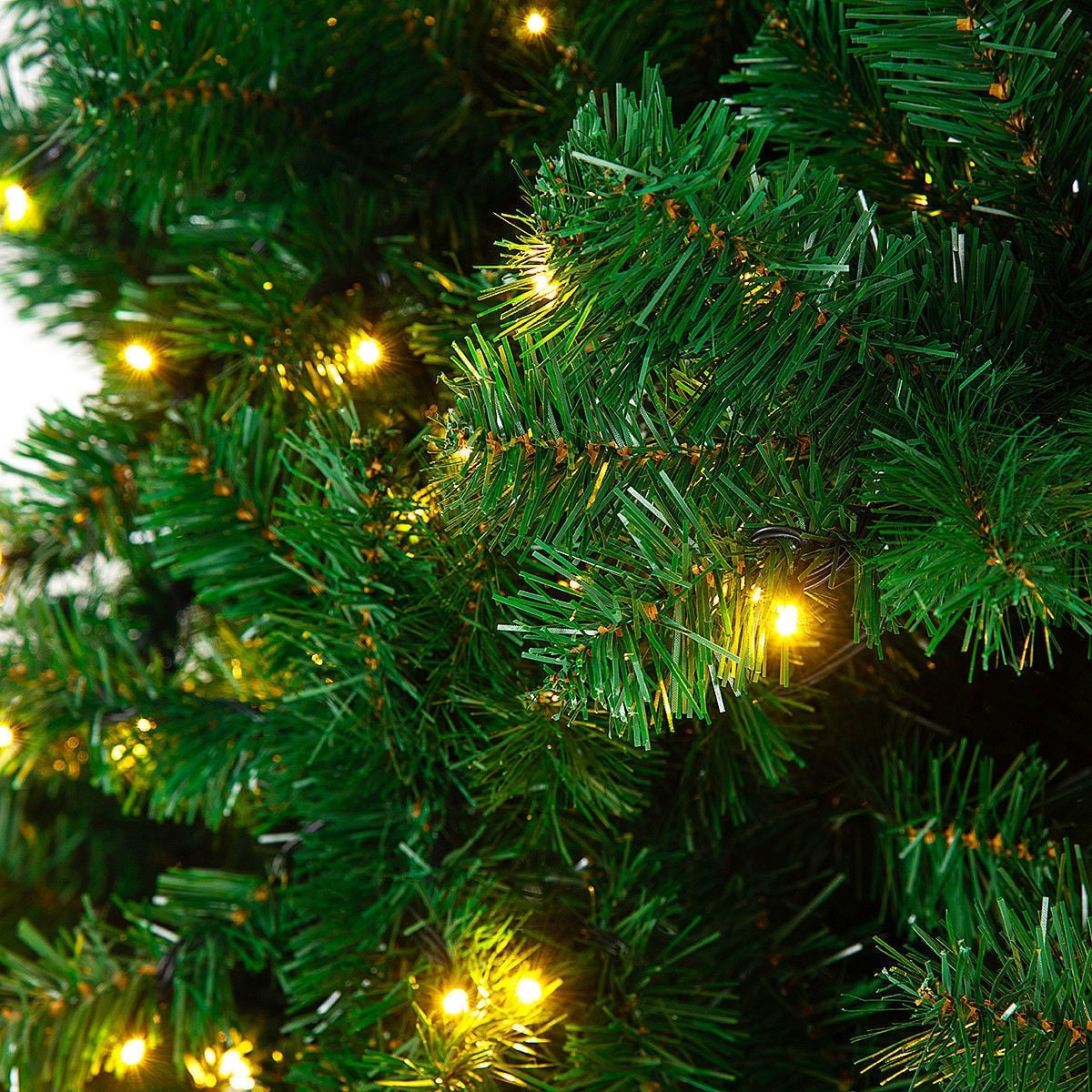 Arbre de Noël artificiel pré-éclairé 274 cm