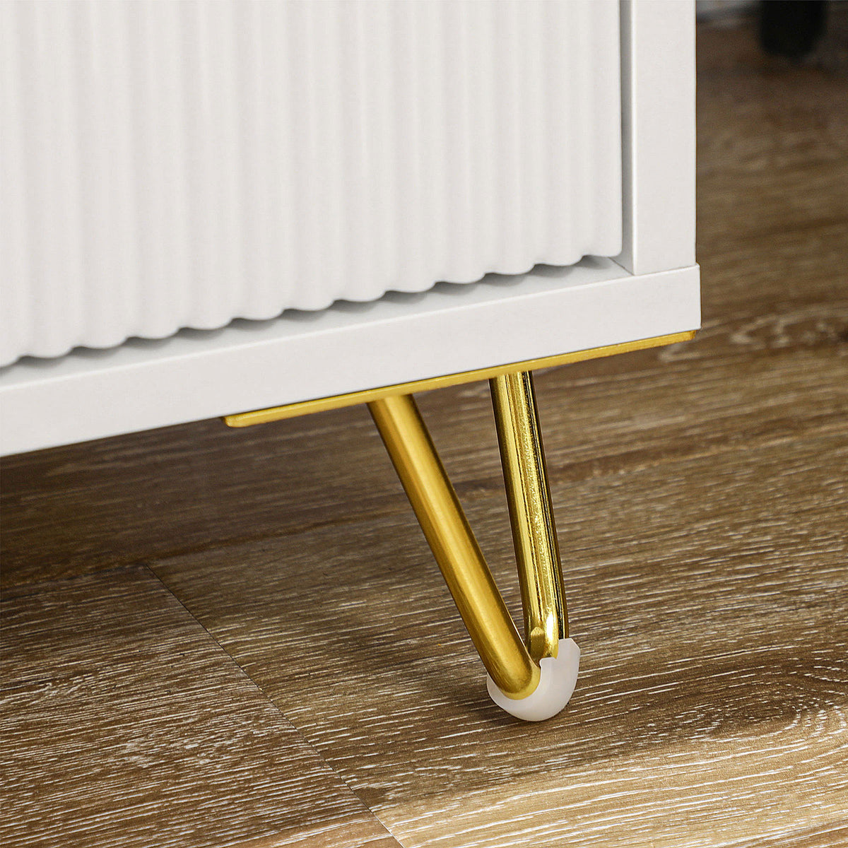 3-drawer storage chest cabinet with metal legs